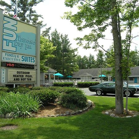 Traverse Bay Inn Traverse Stadt Exterior foto